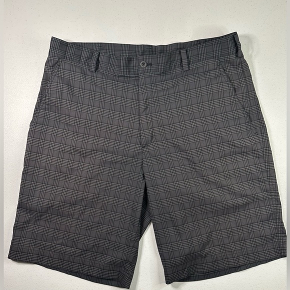 Nike‎ Golf Dry Fit Size 36Gray & Black Plaid Flat Front Stretch Dri Fit Shorts - Picture 1 of 4